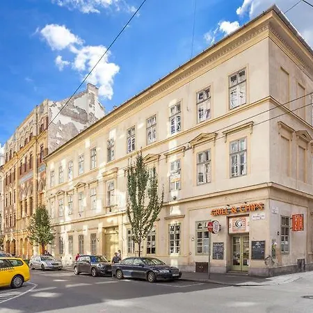 Doubledoor Budapest
