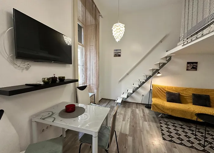 Doubledoor بودابست