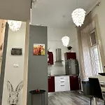 아파트 Doubledoor *